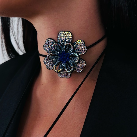 New Rhinestone Flower Cobalt Blue Necklace Choker - Picture 2 of 14